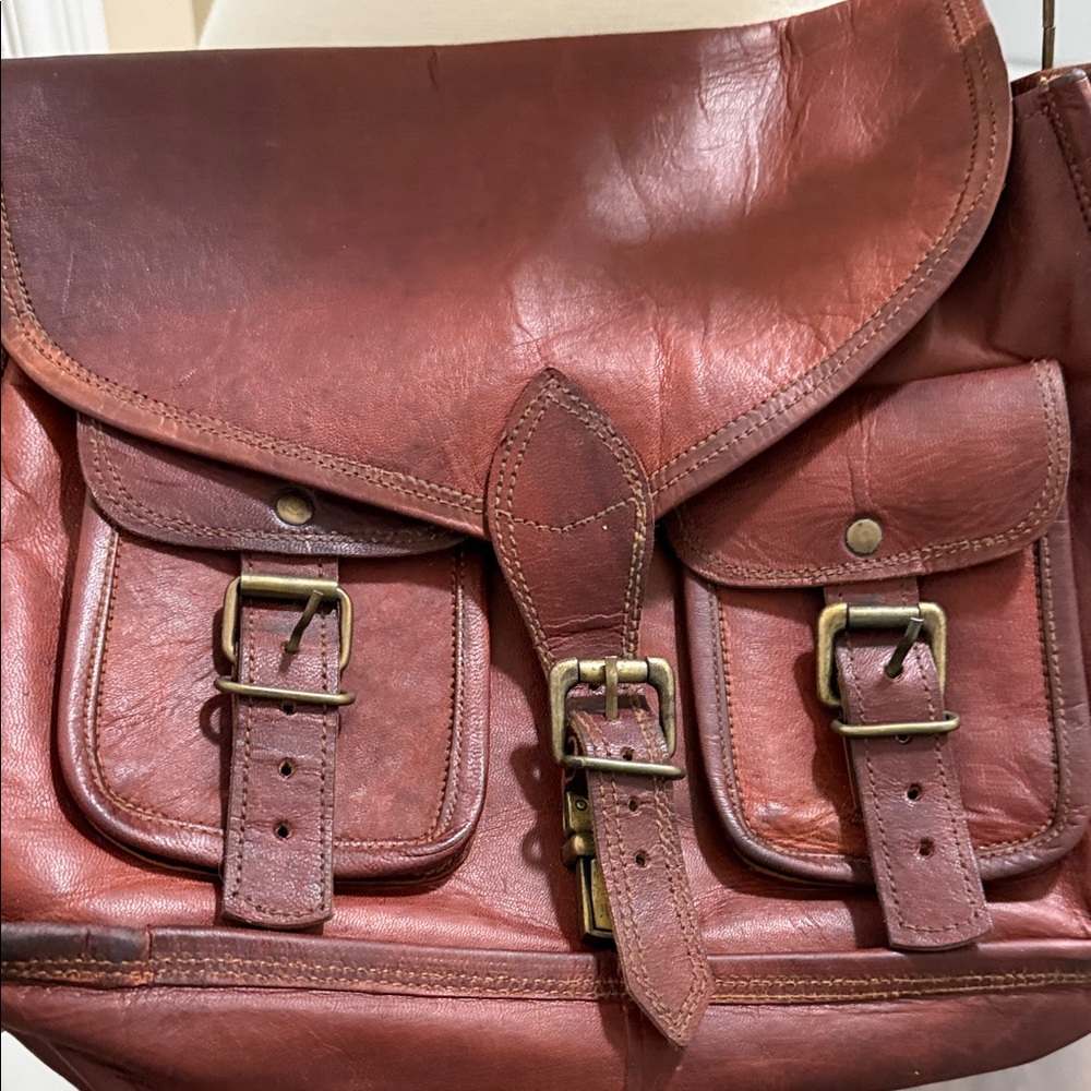 Men's Brown Leather Messenger Bag - Adjustable Crossbody Satchel - Picture 4 of 14